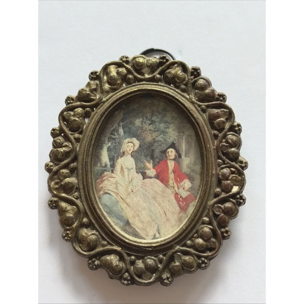 Vintage Victorian Lady Cameo In Ornate Metal Frame 2.75 In X 2.75 In - Hanging